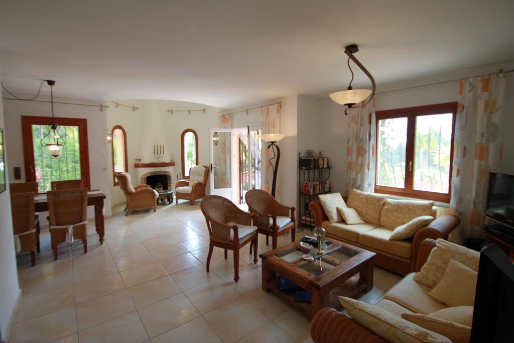 Chrisuli - Well Furnished Villa With Panoramic Views In โมไรรา ห้อง รูปภาพ
