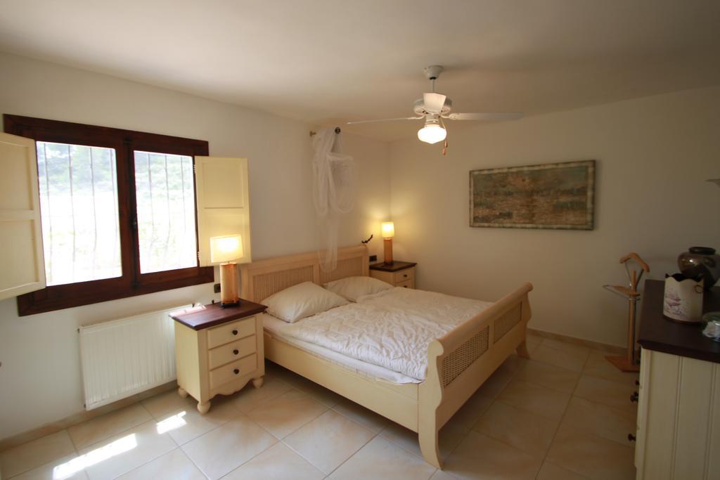 Chrisuli - Well Furnished Villa With Panoramic Views In โมไรรา ห้อง รูปภาพ